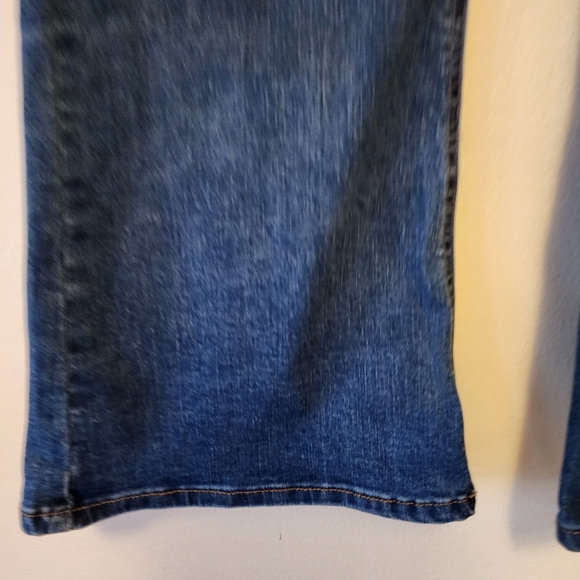 FOREVER 21 Denim Bell Bottom Jeans Flared Pants Distressed Medium Wash Size 29 - Picture 3 of 15